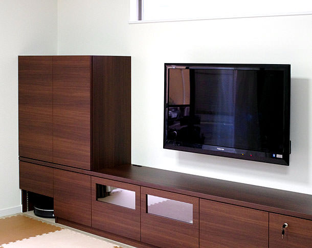 �e���r�݂�